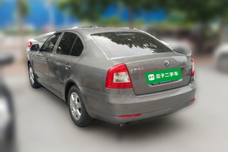 Used Skoda Octavia 2013 1.6L Manual Yijie Edition Rear Left 45 Deg