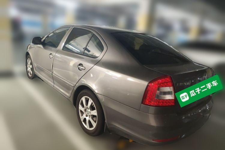 Used Skoda Octavia 2013 1.6L Automatic Yijie Edition Rear Left 45 Deg
