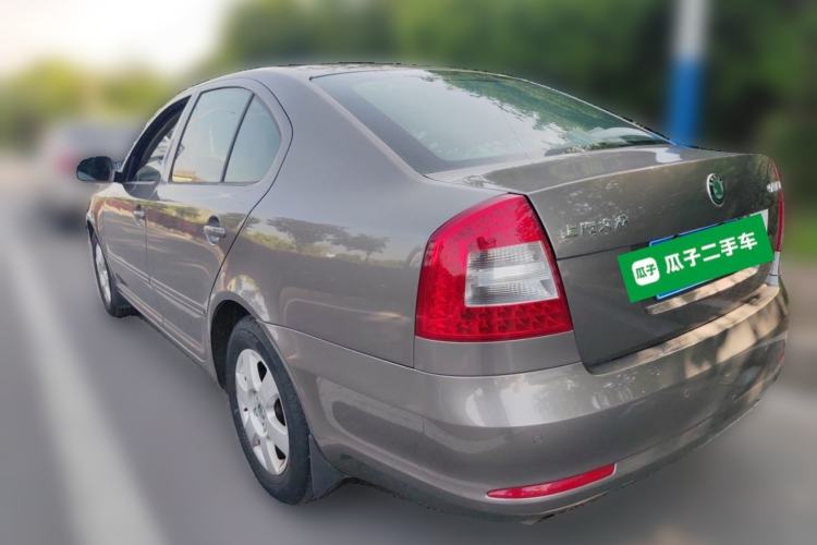Used Skoda Octavia 2013 1.6L Manual Yijie Edition Rear Left 45 Deg