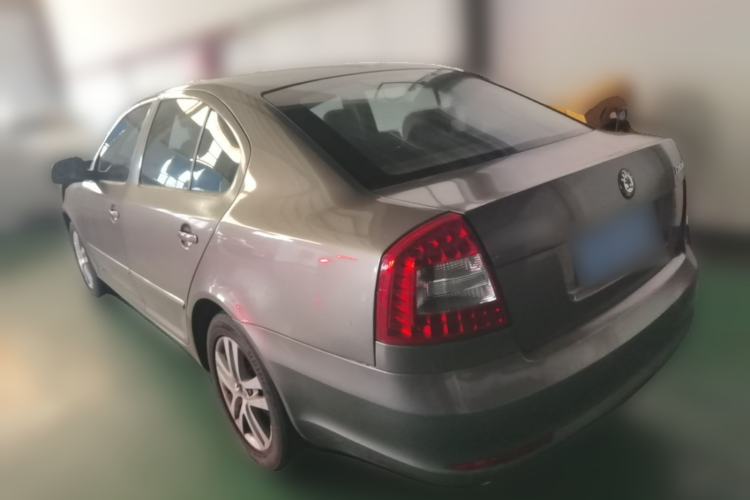 Used Skoda Octavia 2013 1.6L Automatic Yijun Edition Rear Left 45 Deg