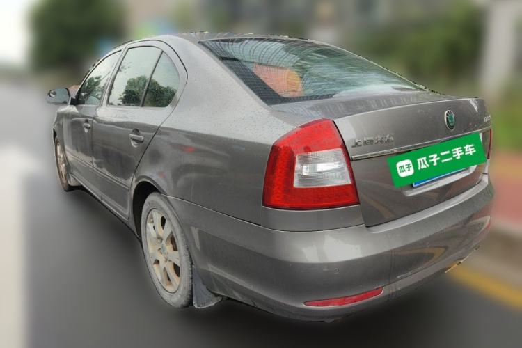 Used Skoda Octavia 2013 1.6L Automatic Yijie Edition Rear Left 45 Deg