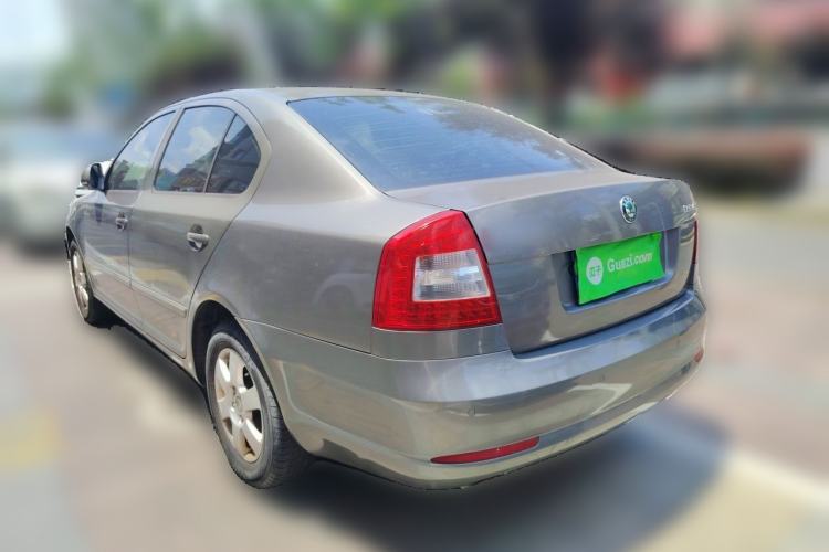 Used Skoda Octavia 2013 1.6L Automatic Yijun Edition Rear Left 45 Deg