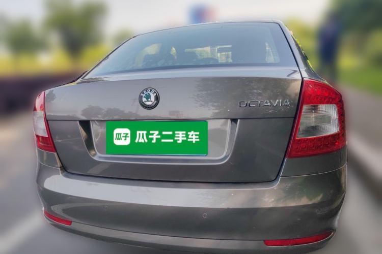 Used Skoda Octavia 2013 1.6L Manual Yijie Edition Rear