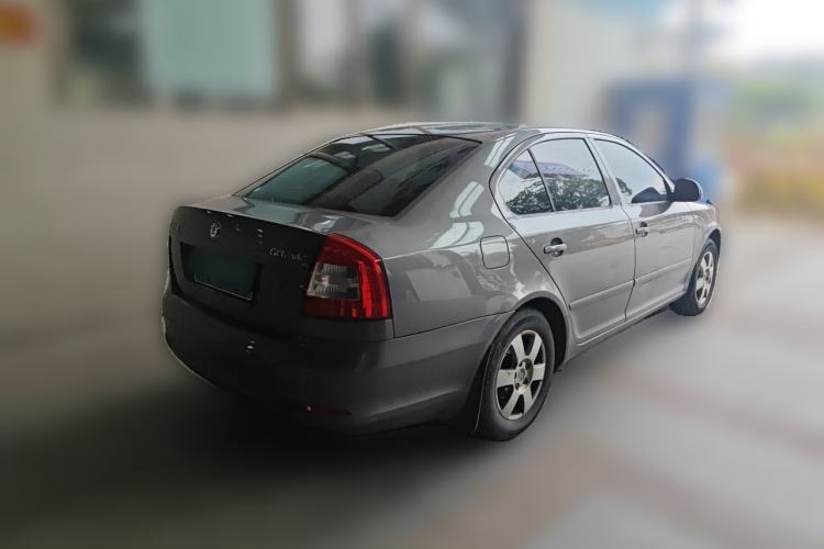 Used Skoda Octavia 2013 1.6L Automatic Yijie Edition Rear Right 45 Deg