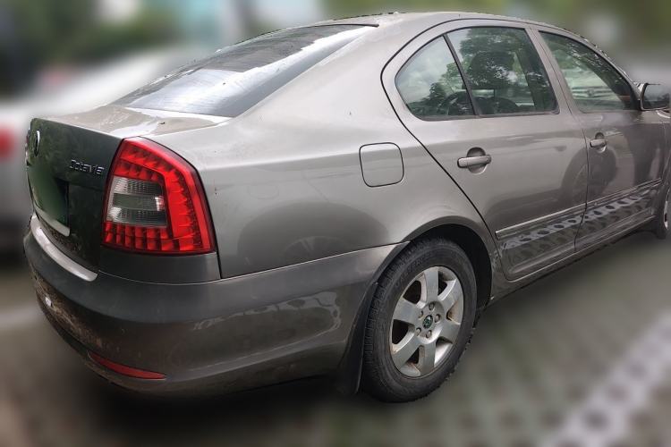 Used Skoda Octavia 2013 1.6L Manual Yijun Edition Rear Right 45 Deg