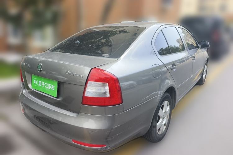 Used Skoda Octavia 2013 1.6L Automatic Yijie Edition Rear Right 45 Deg