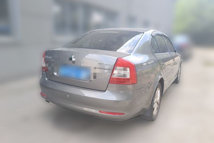 Used Skoda Octavia 2013 1.6L Manual Yijun Edition Rear Right 45 Deg