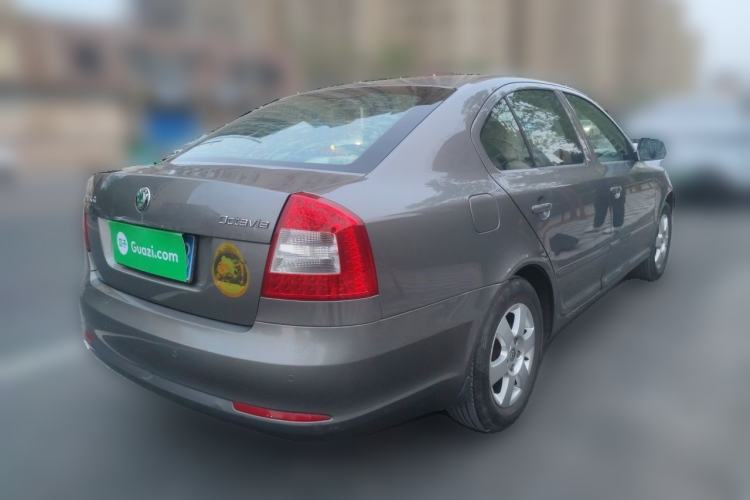 Used Skoda Octavia 2013 1.6L Automatic Yijie Edition Rear Right 45 Deg