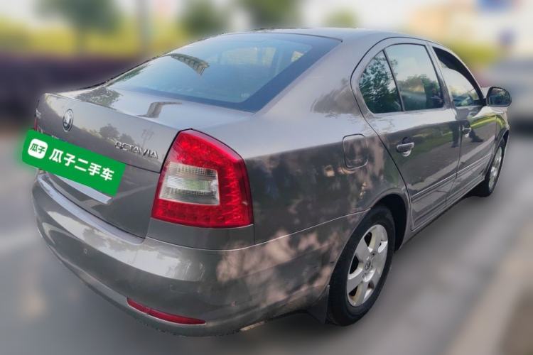 Used Skoda Octavia 2013 1.6L Manual Yijie Edition Rear Right 45 Deg
