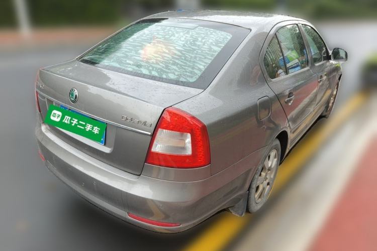 Used Skoda Octavia 2013 1.6L Automatic Yijie Edition Rear Right 45 Deg