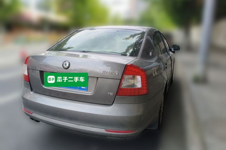 Used Skoda Octavia 2013 1.4TSI Manual Yijun Edition Rear Right 45 Deg
