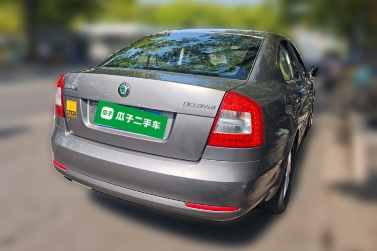 Used Skoda Octavia 2013 1.6L Automatic Yijie Edition Rear Right 45 Deg