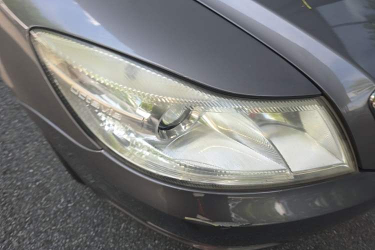 Used Skoda Octavia 2013 1.6L Automatic Yijie Edition Right Front Headlight