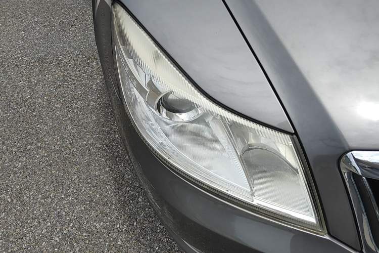 Used Skoda Octavia 2013 1.6L Automatic Yijun Edition Right Front Headlight