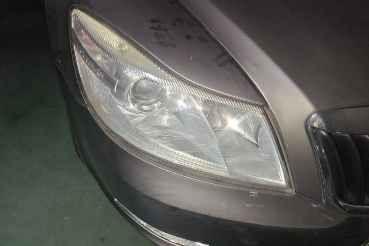 Used Skoda Octavia 2013 1.6L Automatic Yijie Edition Right Front Headlight