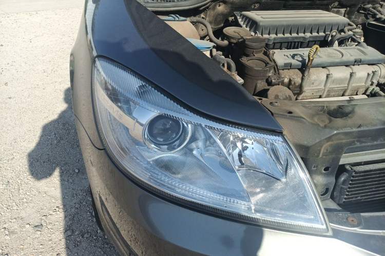 Used Skoda Octavia 2013 1.6L Manual Yijie Edition Right Front Headlight