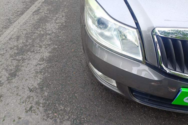Used Skoda Octavia 2013 1.6L Manual Yijie Edition Right Front Headlight