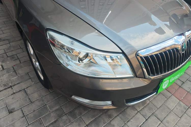 Used Skoda Octavia 2013 1.6L Automatic Yijie Edition Right Front Headlight
