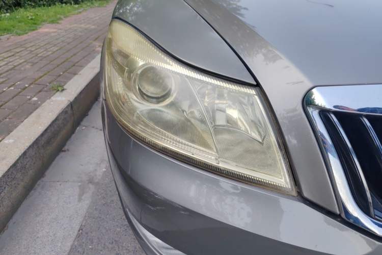 Used Skoda Octavia 2013 1.6L Manual Yijie Edition Right Front Headlight