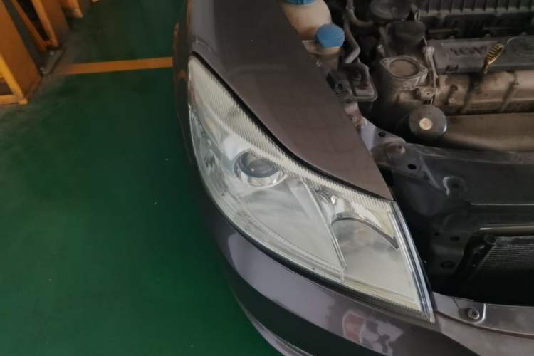 Used Skoda Octavia 2013 1.6L Automatic Yijun Edition Right Front Headlight