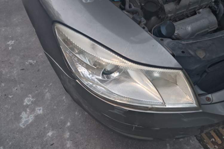 Used Skoda Octavia 2013 1.6L Automatic Elegance Edition Right Front Headlight