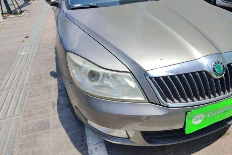 Used Skoda Octavia 2013 1.6L Automatic Yijun Edition Right Front Headlight