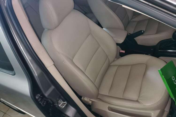 Used Skoda Octavia 2013 1.6L Automatic Yijun Edition Right Front Seat
