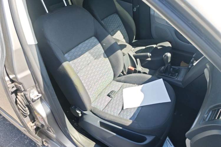 Used Skoda Octavia 2013 1.6L Manual Yijie Edition Right Front Seat