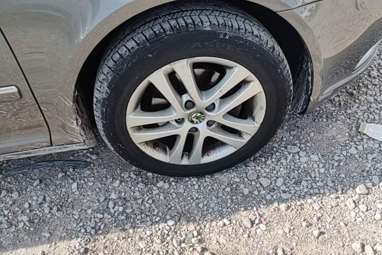 Used Skoda Octavia 2013 1.4TSI DSG Yijun Edition Right Front Wheel Hub