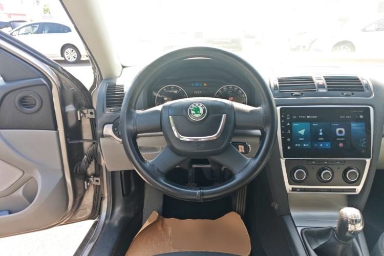 Used Skoda Octavia 2013 1.6L Manual Yijie Edition Steering Wheel