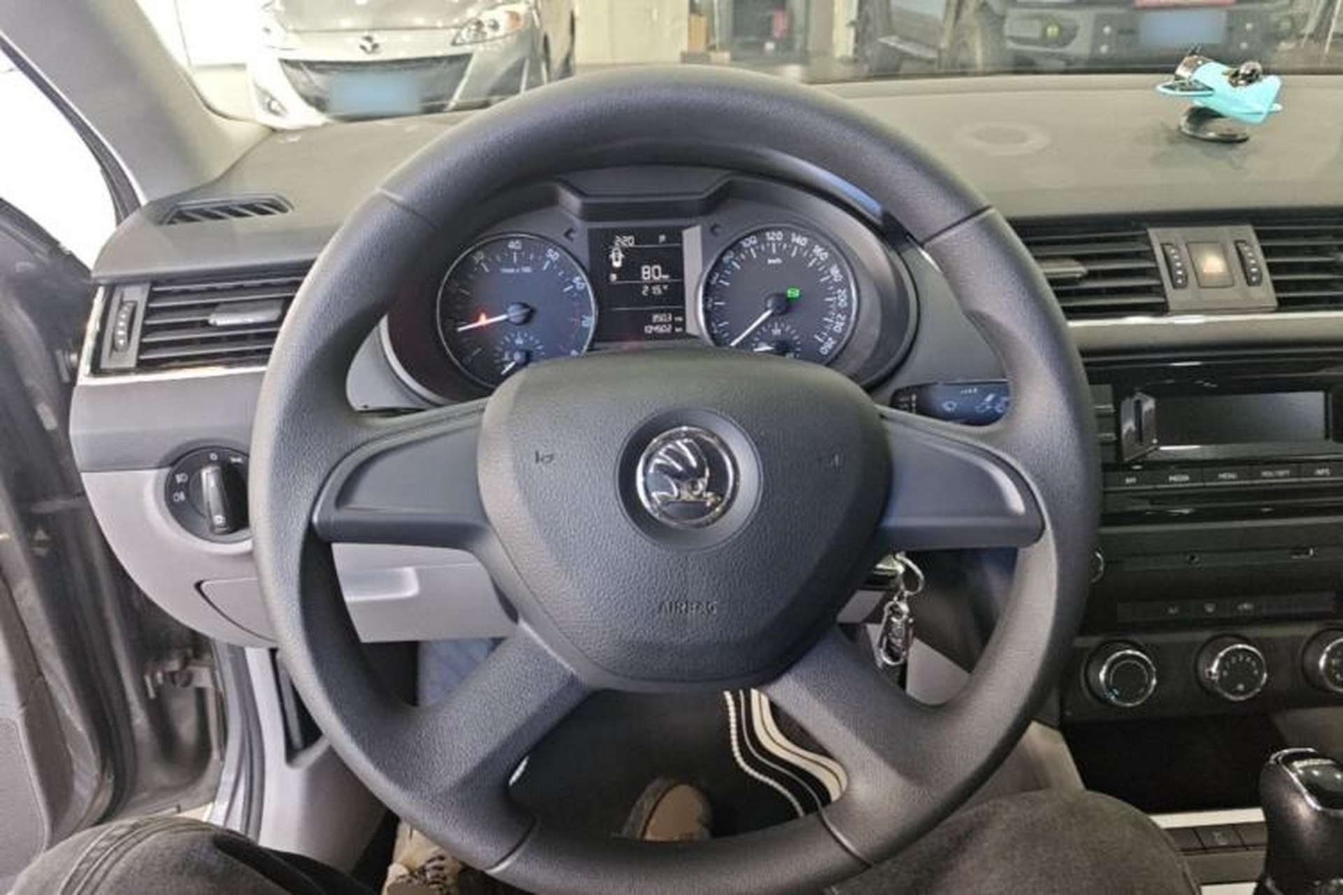 Used Skoda Octavia 2013 1.6L Automatic Yijie Edition Steering Wheel