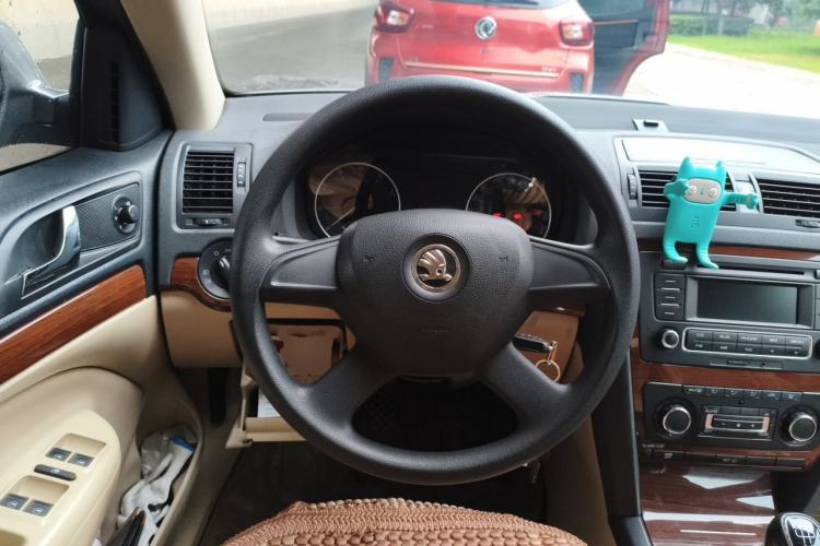 Used Skoda Octavia 2013 1.6L Manual Yijun Edition Steering Wheel