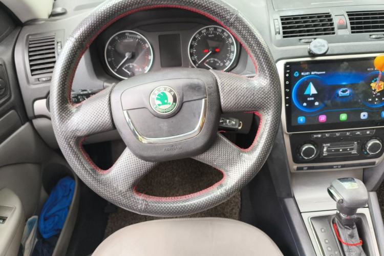 Used Skoda Octavia 2013 1.6L Automatic Yijun Edition Steering Wheel