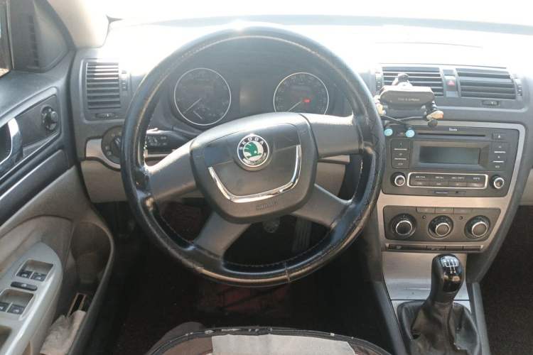 Used Skoda Octavia 2013 1.6L Manual Yijie Edition Steering Wheel
