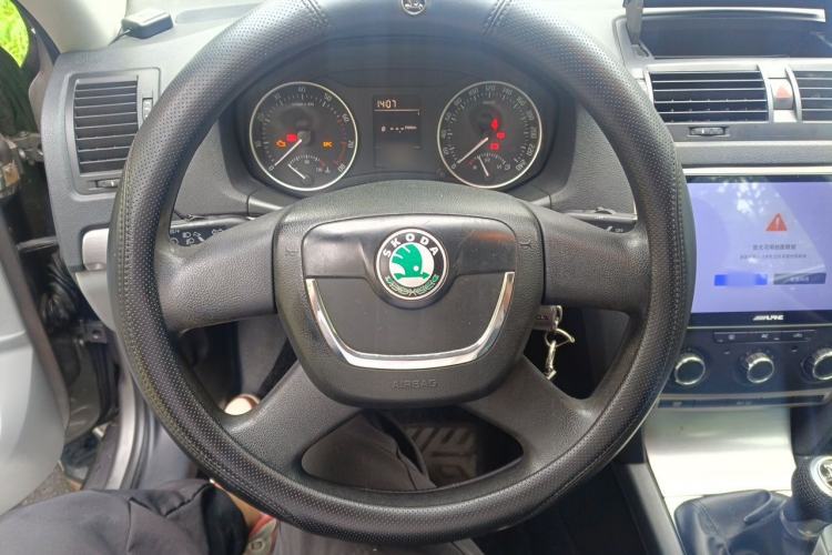 Used Skoda Octavia 2013 1.6L Manual Yijie Edition Steering Wheel