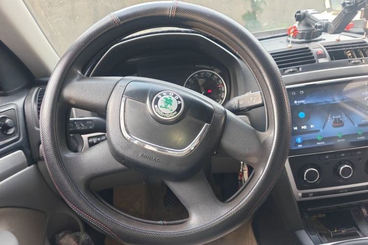 Used Skoda Octavia 2013 1.6L Manual Yijie Edition Steering Wheel