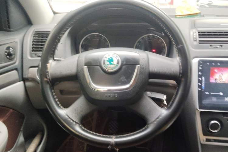 Used Skoda Octavia 2013 1.6L Manual Yijie Edition Steering Wheel