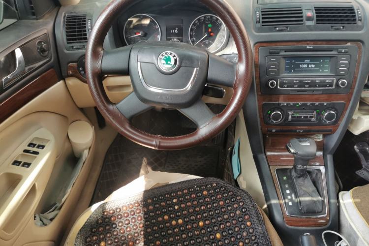 Used Skoda Octavia 2013 1.6L Automatic Yijun Edition Steering Wheel