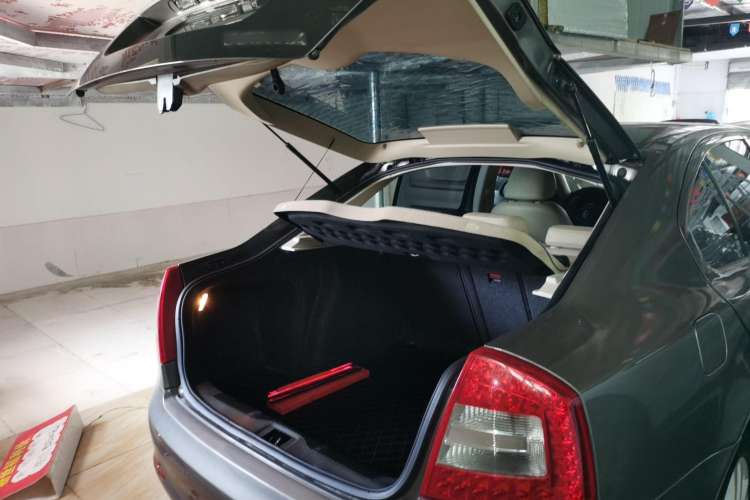 Used Skoda Octavia 2013 1.6L Automatic Yijun Edition Trunk