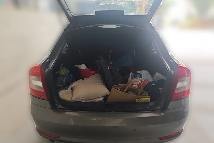 Used Skoda Octavia 2013 1.6L Automatic Yijie Edition Trunk