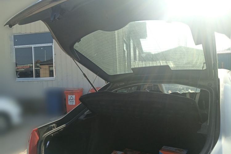 Used Skoda Octavia 2013 1.6L Manual Yijie Edition Trunk
