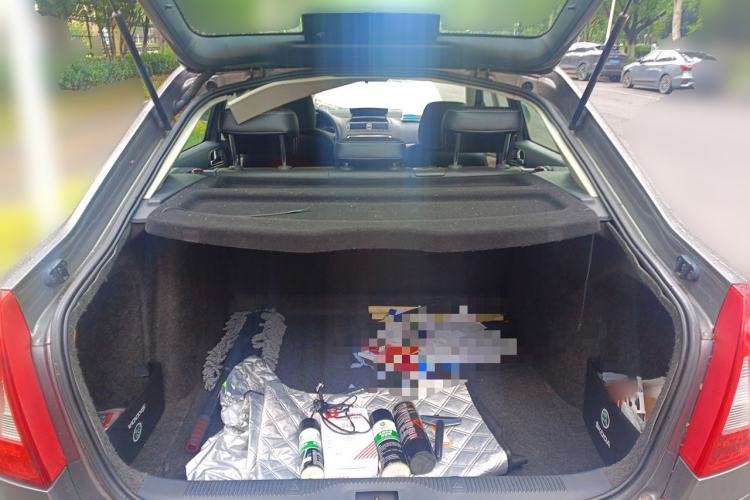 Used Skoda Octavia 2013 1.6L Manual Yijie Edition Trunk