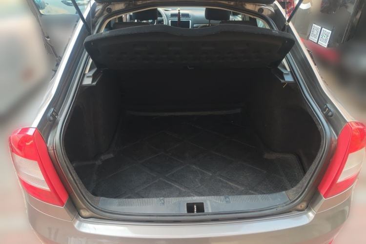 Used Skoda Octavia 2013 1.6L Automatic Yijie Edition Trunk