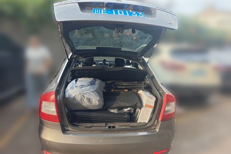 Used Skoda Octavia 2013 1.6L Manual Yijie Edition Trunk