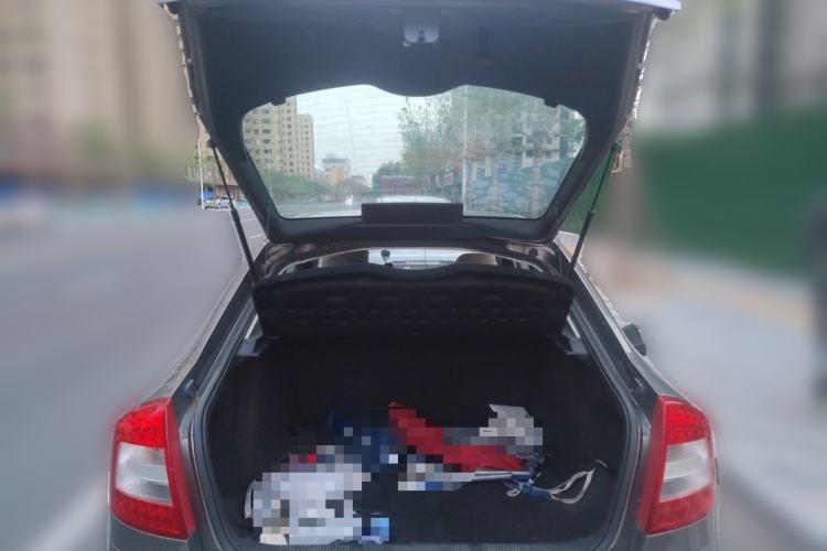 Used Skoda Octavia 2013 1.6L Automatic Yijie Edition Trunk
