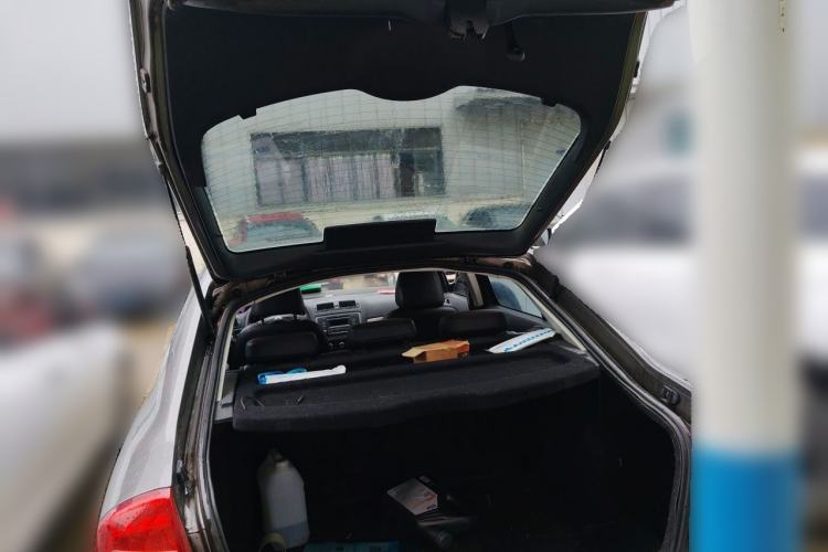 Used Skoda Octavia 2013 1.6L Automatic Yijie Edition Trunk