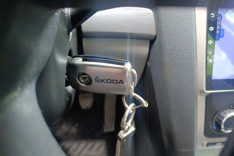 Used Skoda Octavia 2013 1.6L Manual Yijie Edition Vehicle Key