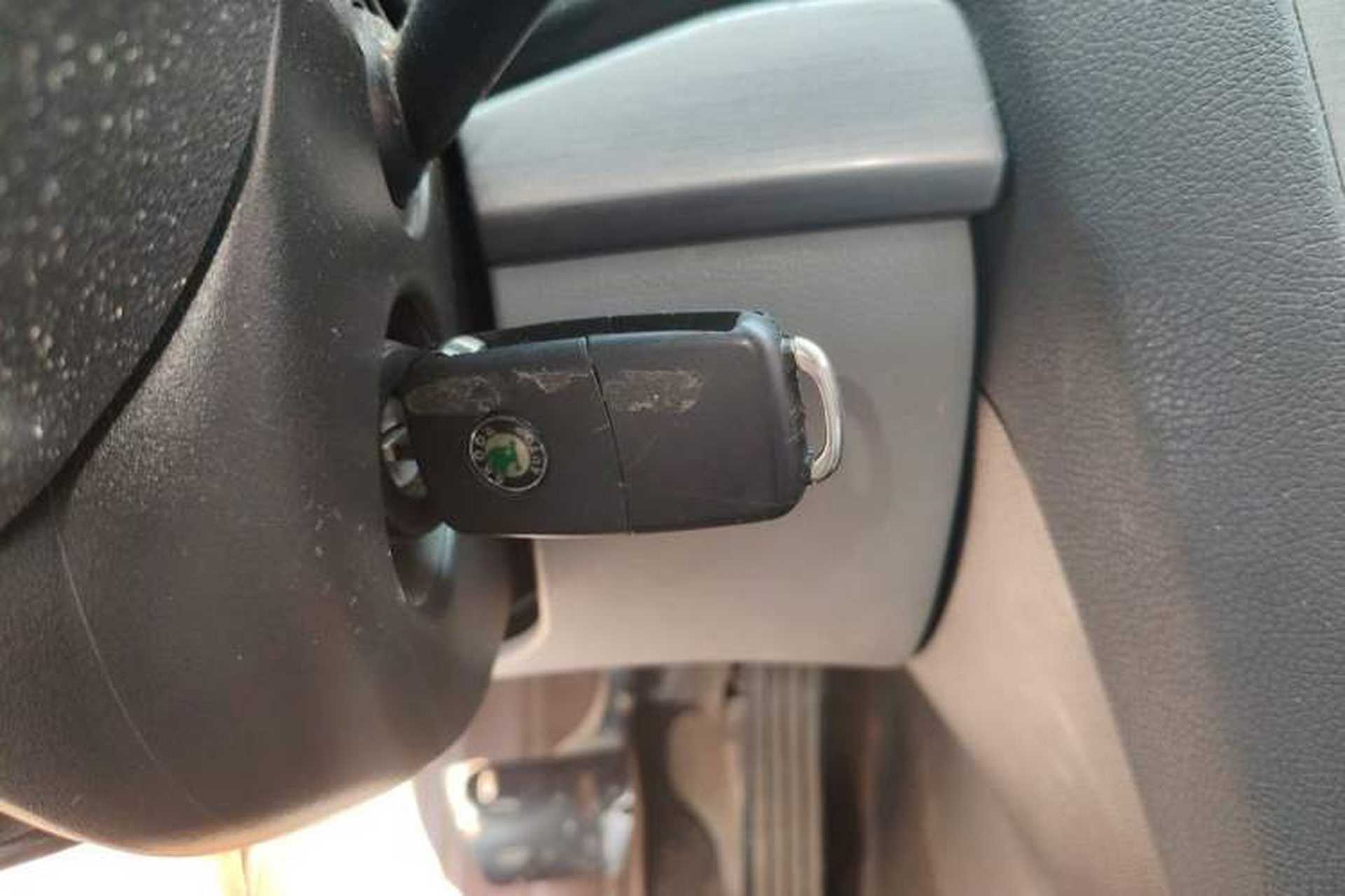 Used Skoda Octavia 2013 1.6L Automatic Yijun Edition Vehicle Key