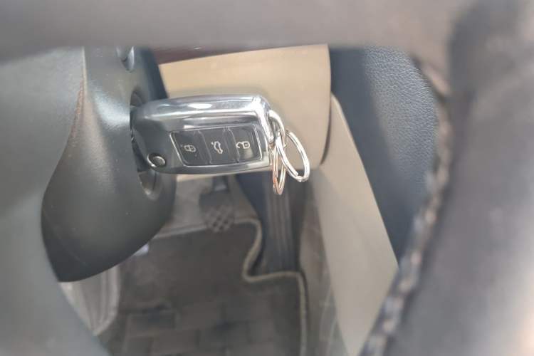 Used Skoda Octavia 2013 1.6L Manual Yijun Edition Vehicle Key