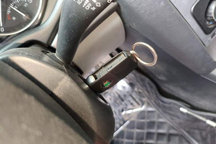 Used Skoda Octavia 2013 1.4TSI Manual Yijun Edition Vehicle Key
